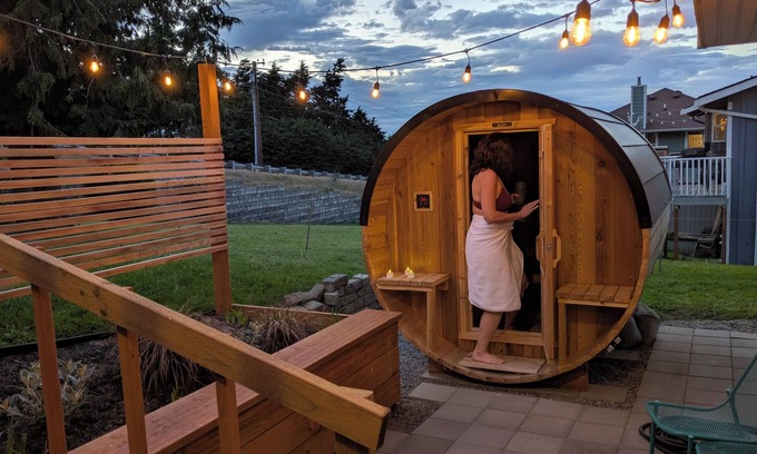 Oak Harbor House | Sauna, Beach, Sunset, Game Room, Peace and Quiet, Fun!