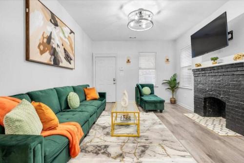 Midtown House | SAV Summer Escape - River St & DT - Free Parking