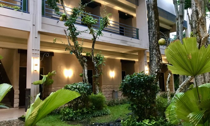 Sari Harjo Hotel | Savita Garden Inn