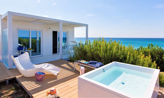 Marina San Gregorio House | Scandinavian lodge on the sea w/ plunge pool (B)