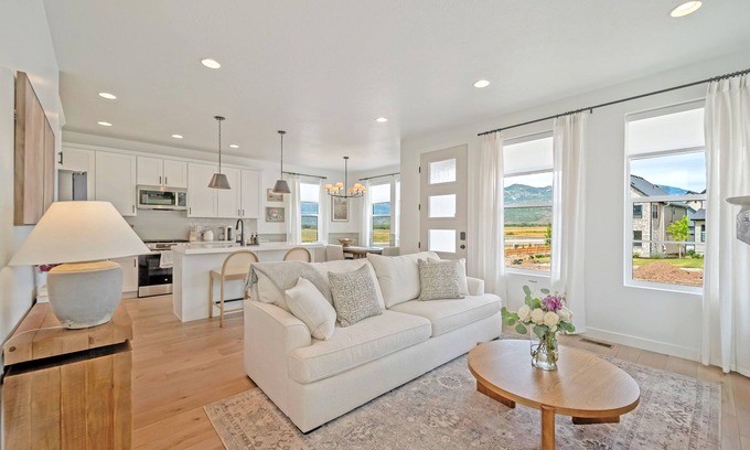 Park City House | Scandinavian-Inspired, 3br2.5ba, sleeps 8, stylish