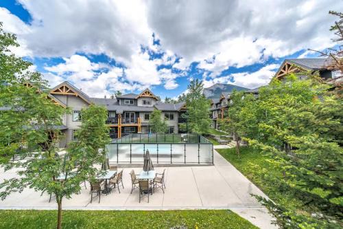 Copperstone Resort Apartment | Scenic Canmore Escape, Banff Pass Included