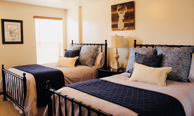Eden Condo | Scenic Escape! King Bed Suite + Fire Pit + Pool + Hot Tub + Family Friendly