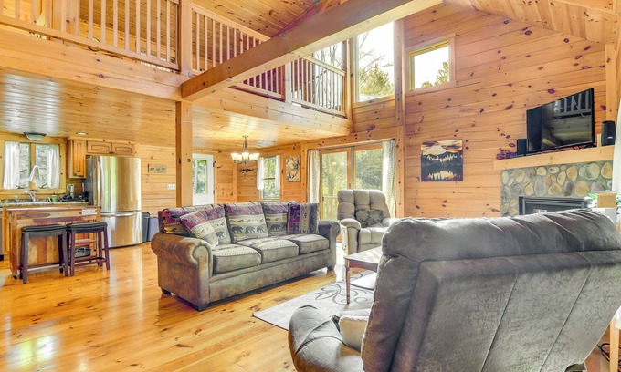 Franconia Cabin | Scenic Franconia Cabin ~ 6 Mi to Cannon Mountain!