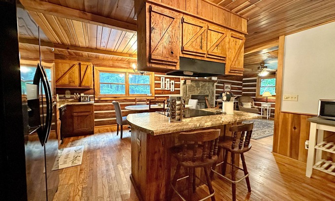 Waynesville House | Scenic Solitude