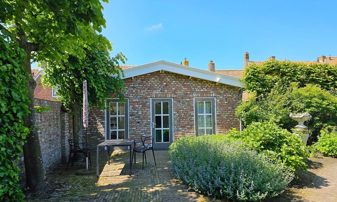 Domburg House | Schöne Gartensuite für 2 Personen und 2 Hunde in Einzigartiger Lage in Domburg!