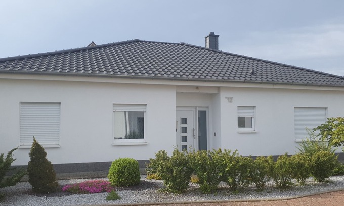 Moerse House | Schöner Bungalow für die ganze Familie auch mit Haustieren in ruhiger Lage