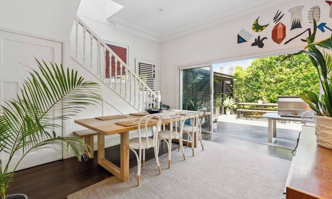 Randwick House | Schneiderhaus Bold and Bright by Centennial Park