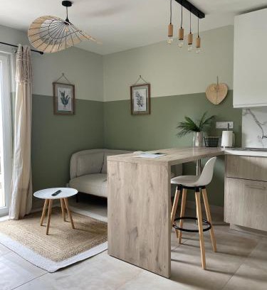 Tregastel Apartment | Scorfel Lodge, Verdant, Terrasse, proche mer