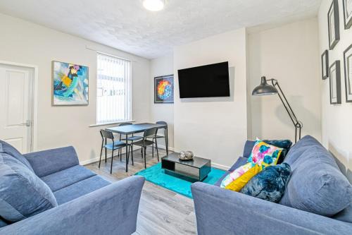 Bootle House | Scott House - Air Host & Stay - Parking - Contractor friendly
