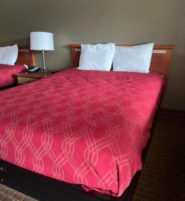Hurricane Mills Hotel | Scottis inns