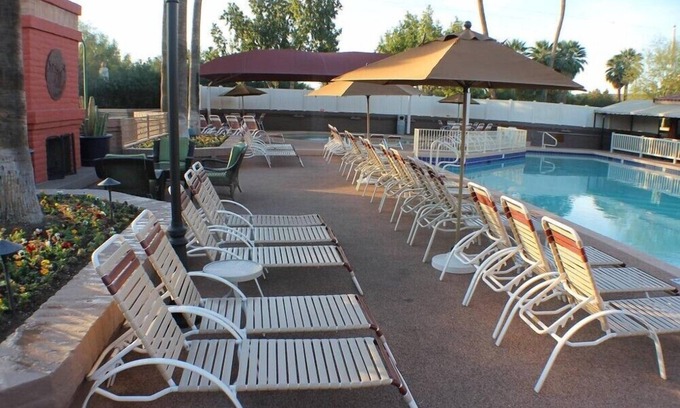 Arcadia Condo | Scottsdale Camelback Resort Elegant 2BR Condo with Hot Tub