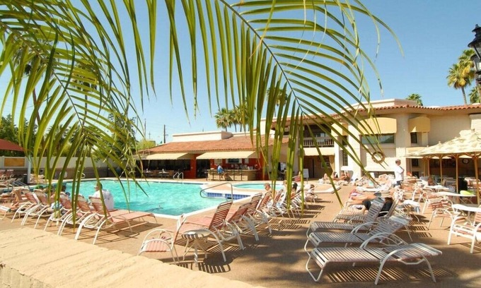 Arcadia Condo | Scottsdale Camelback Resort Classic 3BR Condo with Tennis Courts