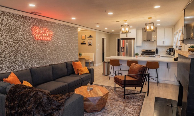 La Mesa House | SDSU/Downtown <10 Min - GameRoom - Fire Pit - Free Parking - Easy Freeway Access