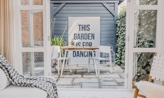 Haarlem House | Sea and the City: A cozy cottage in a unique location in the Netherlands