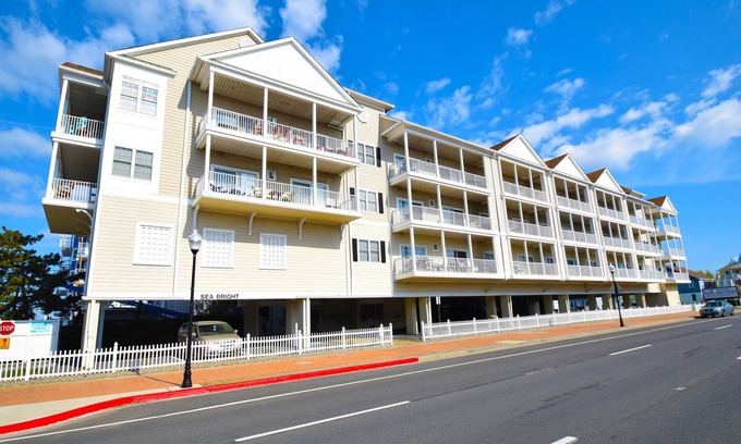 Ocean City Condo | Sea Bright 205-Bayside Downtown, Free WiFi, Elev, W/D, AC