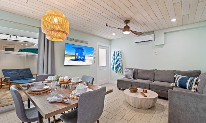 Siesta Key Village House | Sea Escape - Pet Friendly, Located in Siesta Key Village, Steps to Siesta Key Beach!