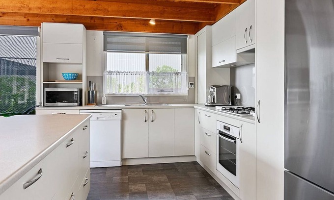 Marengo House | SEA-ESTA – views, nature, and serenity
