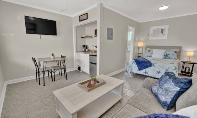 Crescent Beach Apartment | Sea Foams Mini Suite | Play in the Sand, not snow!