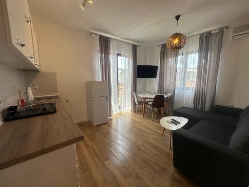 Burgas Center Apartment | Sea Garden beach front apartments 2