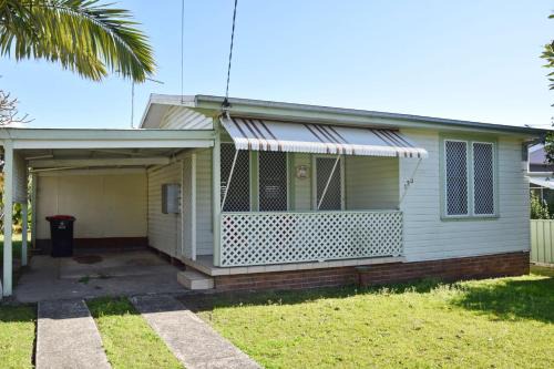 South West Rocks House | Sea Salt Cottage - Bring your own linen.