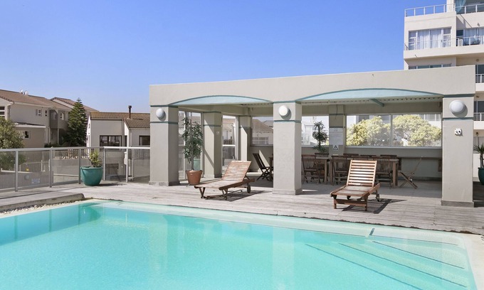 Bloubergstrand Apartment | Sea Spray B104
