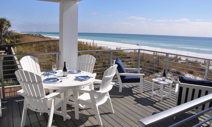 Fort Walton Beach House | Sea Turtle House-On beach-3BR 3.5 Bath Sleeps 12 SUP Kayaks Family Friendly