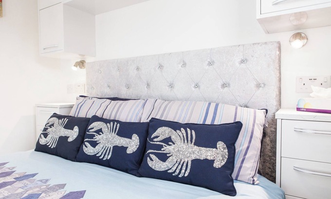 Plymouth Ski Chalet | Sea View Chalet