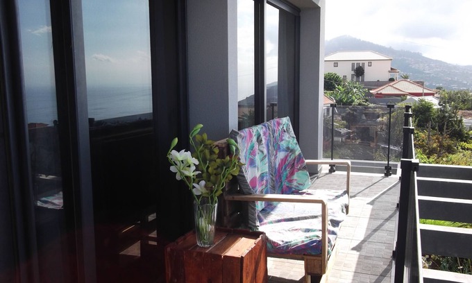Estreito da Calheta House | Sea view holiday home