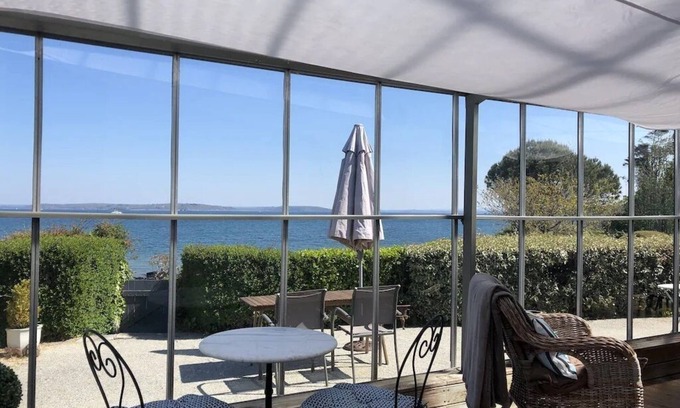 Crozon House | Sea View House "feet in the water