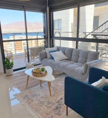 Eilat Apartment | Sea view penthouse Private rooftop jacuzzi