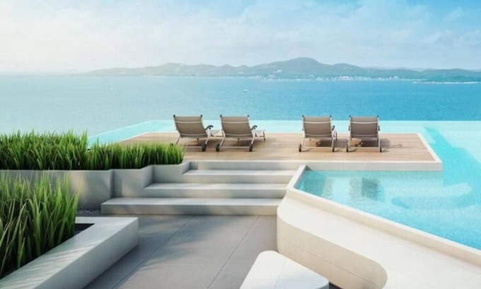 Pratumnak Hill Apartment | Sea View Room Luxury Amenities