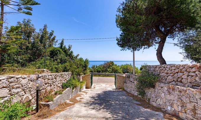 Corsano Villa | Sea view villa with garden near Marina di Novaglie