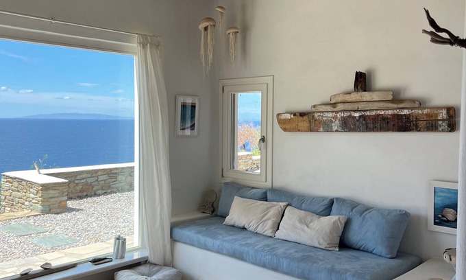 Kato Aprovatou House | Sea Views. Cycladic Calm. Villa Riza. Family and animal friendly