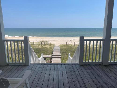 St. George Island House | Sea Watch-Beachfront-Private Pool-Pet Friendly