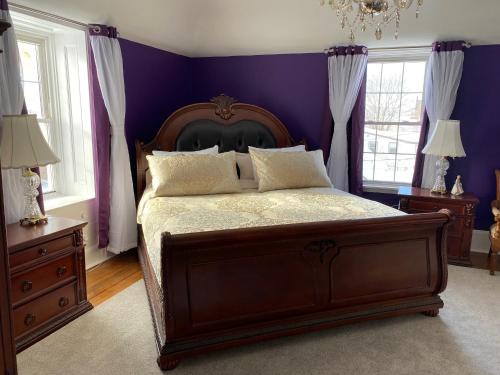 Pictou Bed & Breakfast | Seabank House Bed and Breakfast The Royal