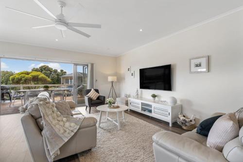 Port Elliot House | Seabreeze - 8A Charles - Luxury - Wi-Fi -Family