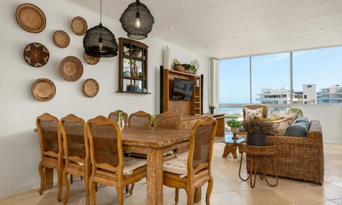 Bantry Bay Apartment | Seacliffe 506
