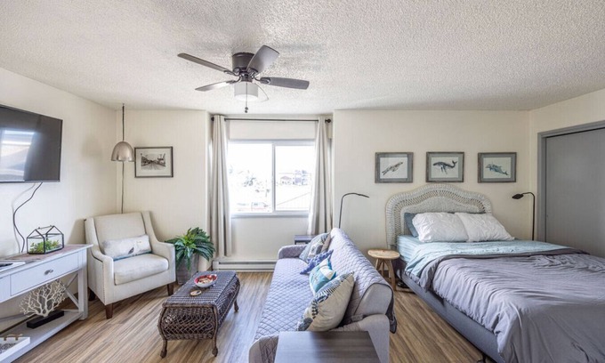 Long Beach House | Seagull's Nest in the heart of Long Beach