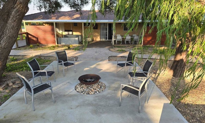 Lancelin House | Seas The Day