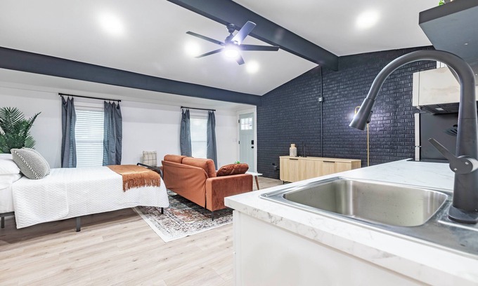 Pensacola Apartment | SeaSalt Studio 1 Bedroom 3 Miles to Pensacola Beach and minutes from Downtown
