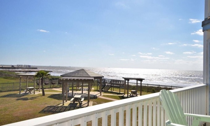 Galveston Condo | Seascape 2/2 Condo w/Sunrise & Ocean Views from Over-sized Balcony w/Heated Pool