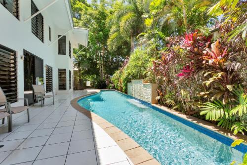Clifton Beach House | Seascape Luxury Beachfront House