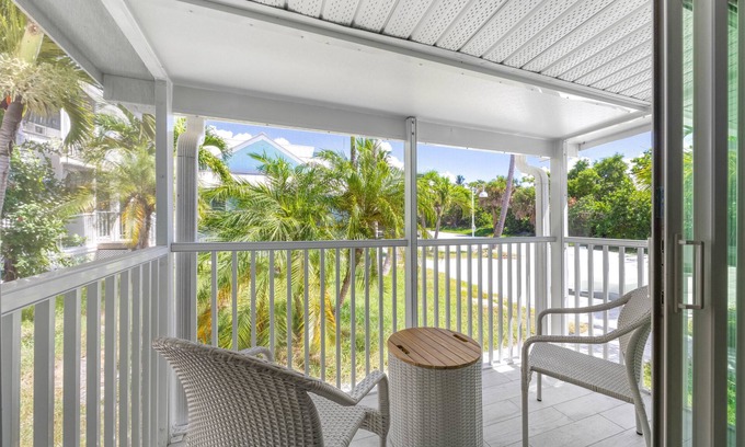 Sanibel Condo | SeaShells 16 – Now Available! Stunning newly remodeled condo on Sanibel’s west e