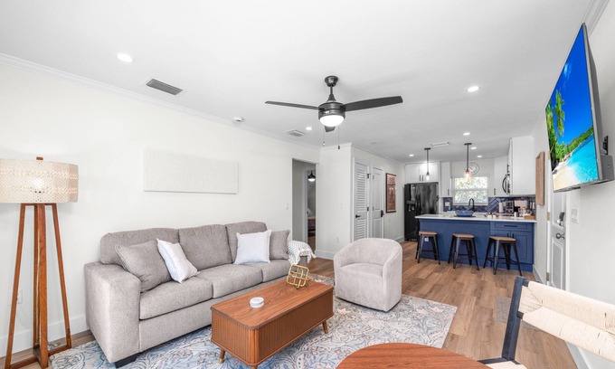 Sanibel Condo | Seashells of Sanibel Unit 38- Bright 2-Bedroom Condo Steps from the Sand & Pool