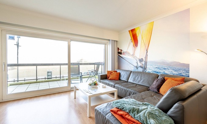 Blankenberge Apartment | Seaside Apartment in Zeedijk near the Beach