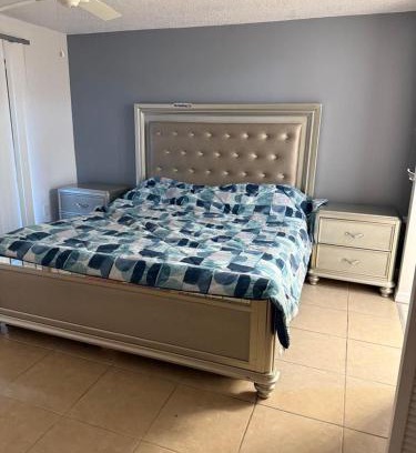 Gulf Gate Estates Apartment | Seaside dream mins from Siesta with its number 1 beaches!