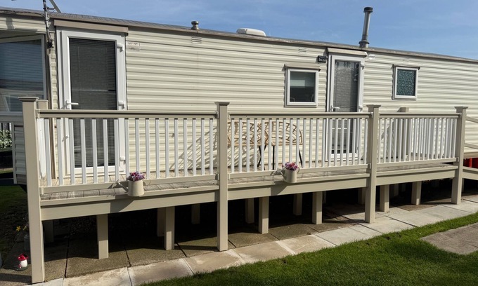 Chapel Saint Leonards Ski Chalet | Seaside Getaways - Happy Days Chapel st Leonards