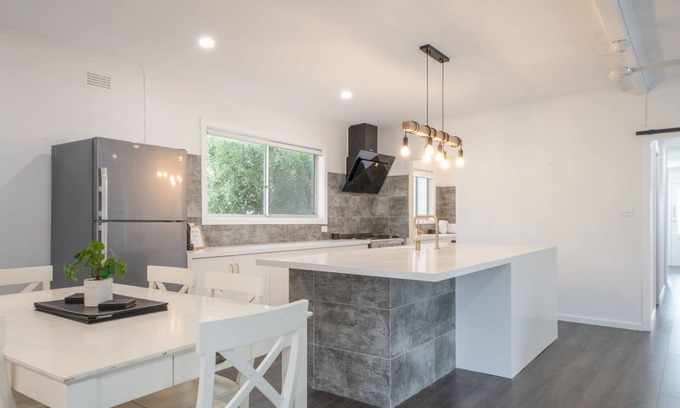 Dromana House | Seaside Haven Cottage