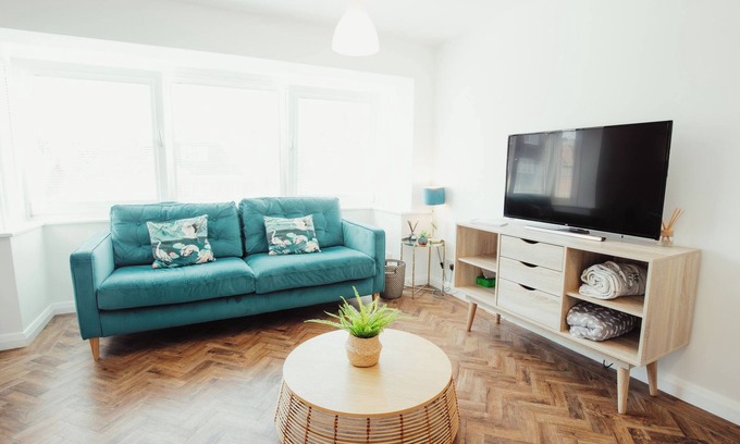 Bridlington House | SEASIDE HOUSE, pet friendly, character holiday cottage in Bridlington